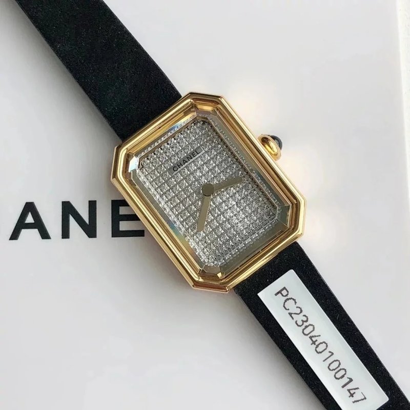 Chanel 19.7 15.2mm