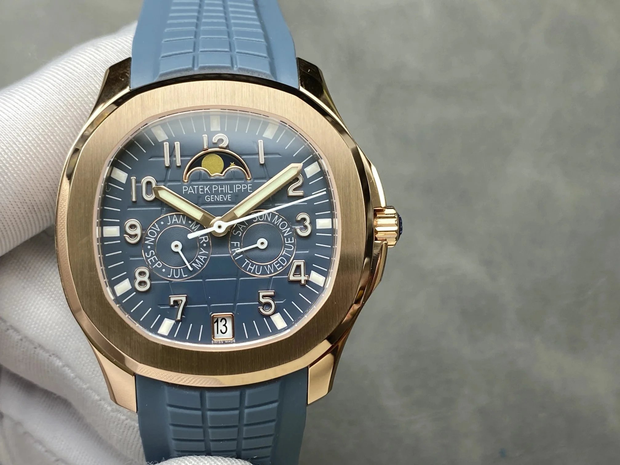 Patek Philippe Aquanaut 5261R-001 Men's Mechanical Watch with Multi-function Moon Phase - Latest Smiley Face Design, Unisex. Annual Calendar and Month Display, Rubber Strap Automatic Movement, Patek Philippe Wristwatch