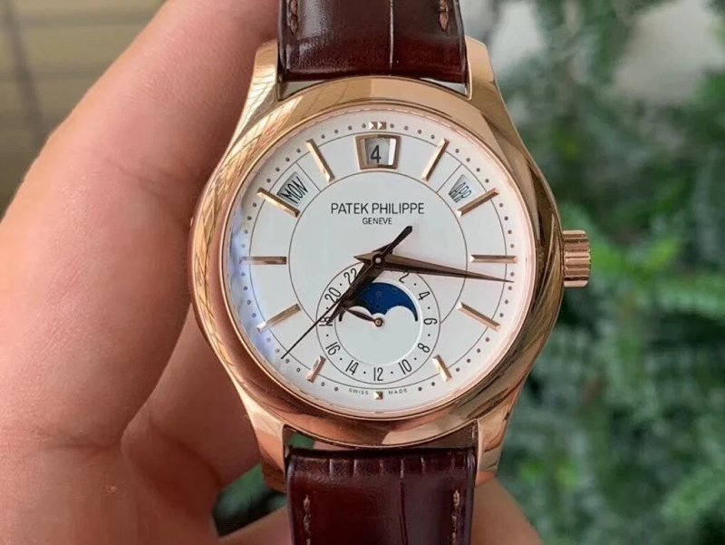 Watch from Three-legged