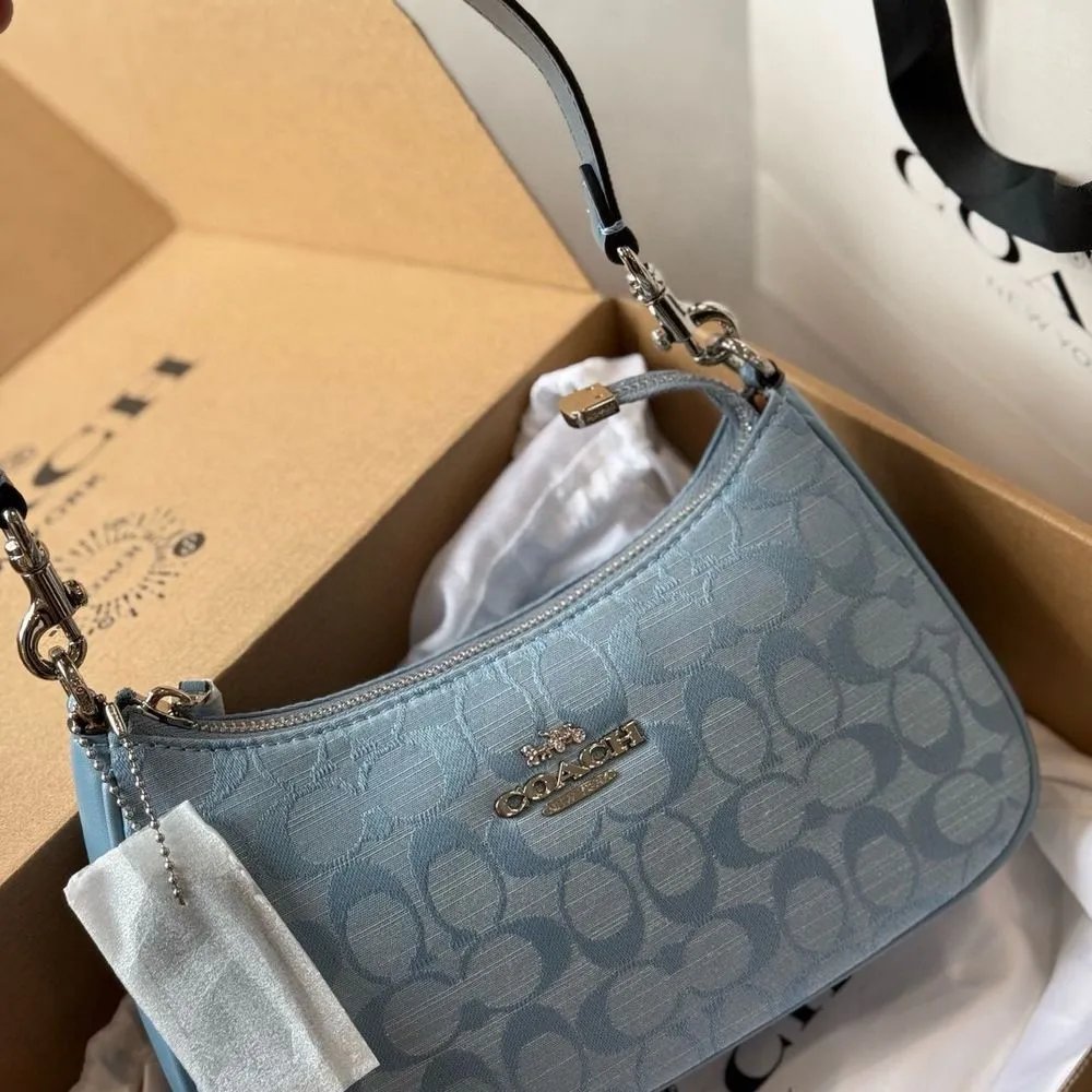 Light Blue + Gift Box