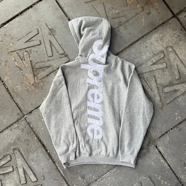 Supreme Hoodies & Sweatshirts Logo Hoodie with Contrast Stitching product detail image 28