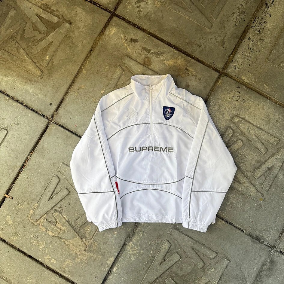Supreme Hoodies & Sweatshirts Logo Hoodie with Contrast Stitching — White/Badge Top