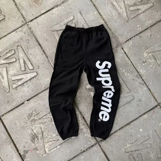 Supreme Hoodies & Sweatshirts Logo Hoodie with Contrast Stitching product detail image 27