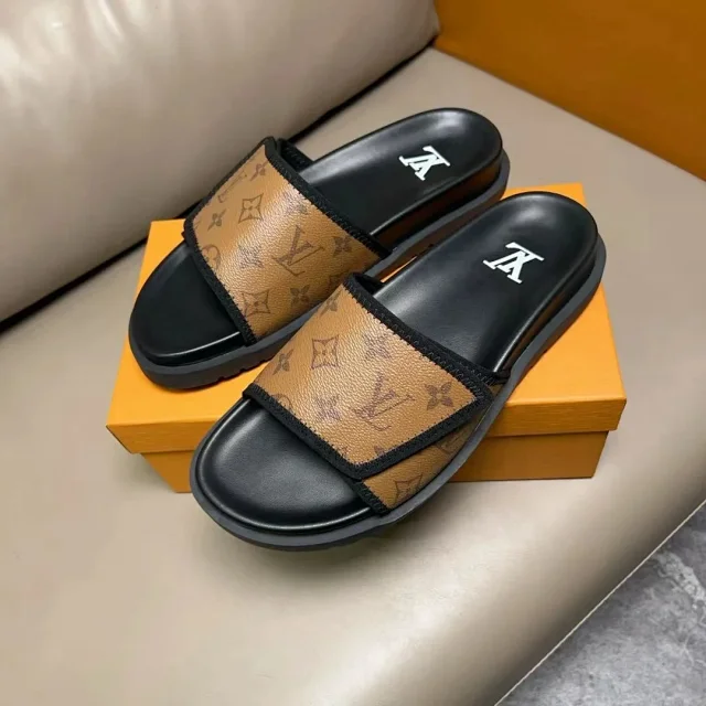 Louis Vuitton Slippers Monogram Slide product detail image 9