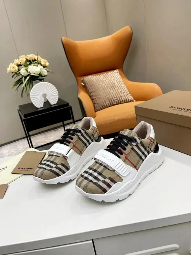 Burberry Sneakers Check-pattern product detail image 2
