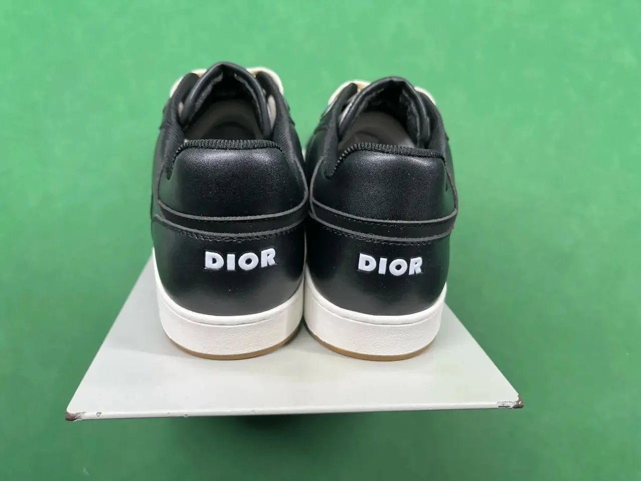 LX13 SneakersTop Version B22232527 10