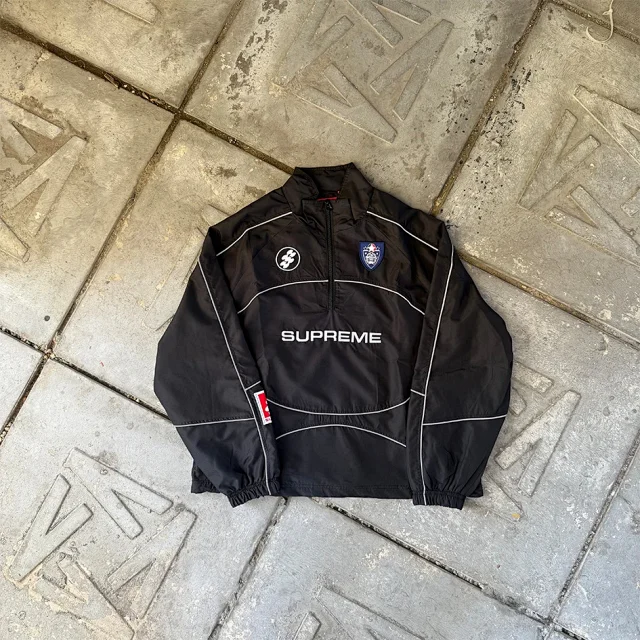 Supreme Hoodies & Sweatshirts Logo Hoodie with Contrast Stitching product detail image 6
