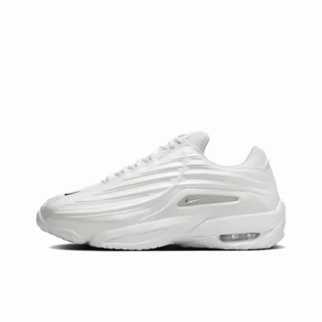 Nike Sneakers Sculpted Upper with Visible Air Cushion product detail image 3