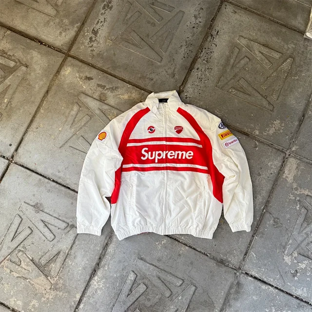 Supreme Hoodies & Sweatshirts Logo Hoodie with Contrast Stitching product detail image 12