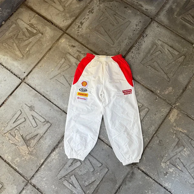 Supreme Hoodies & Sweatshirts Logo Hoodie with Contrast Stitching product detail image 13