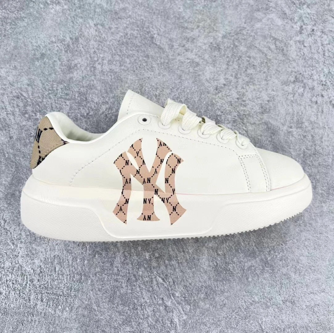 MLB Sneakers Platform lace-up with New York Yankees monogram — Beige pattern