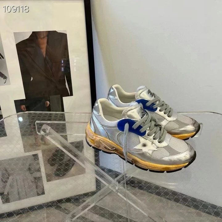 Golden Goose Sneakers Dad-Star Star-Panel — milky white