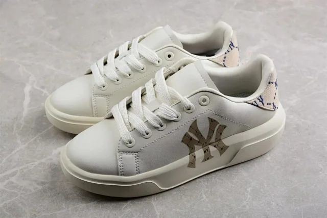 MLB Sneakers Platform lace-up with New York Yankees monogram product detail image 5