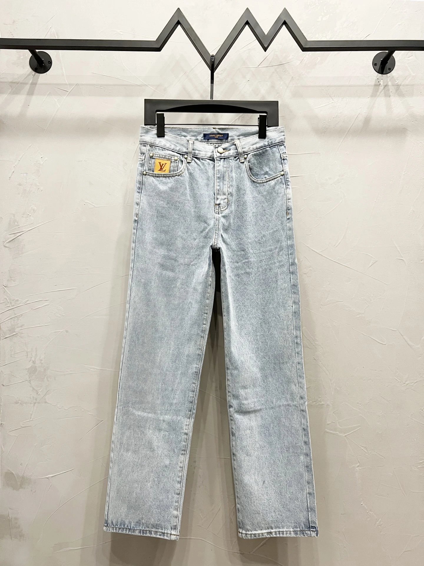 Louis Vuitton Patterned Denim Jeans — M909