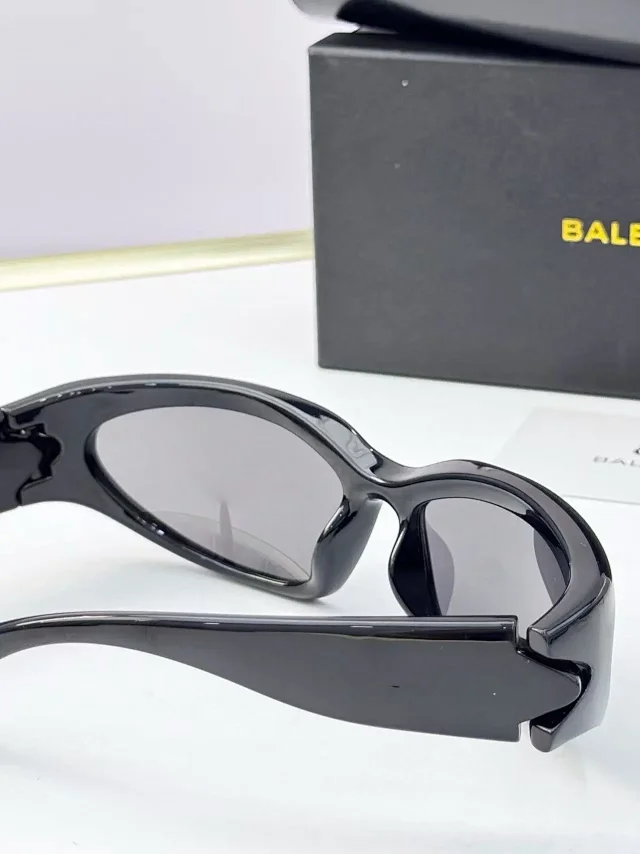 Unbranded Eyewear BB 0157 wraparound sunglasses product detail image 4