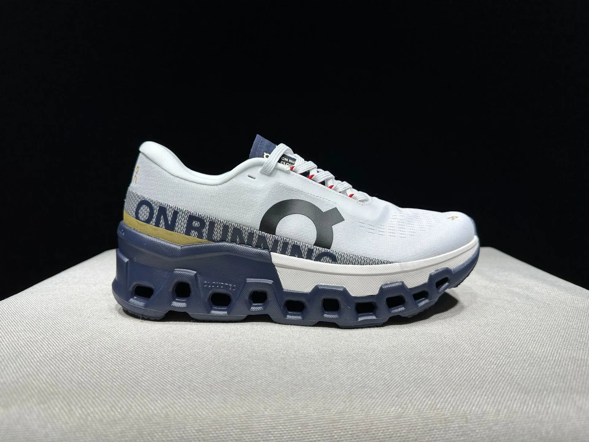 On Sneakers Cloudmonster 2 — Style 14