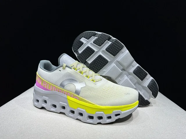 On Sneakers Cloudmonster 2 product detail image 9