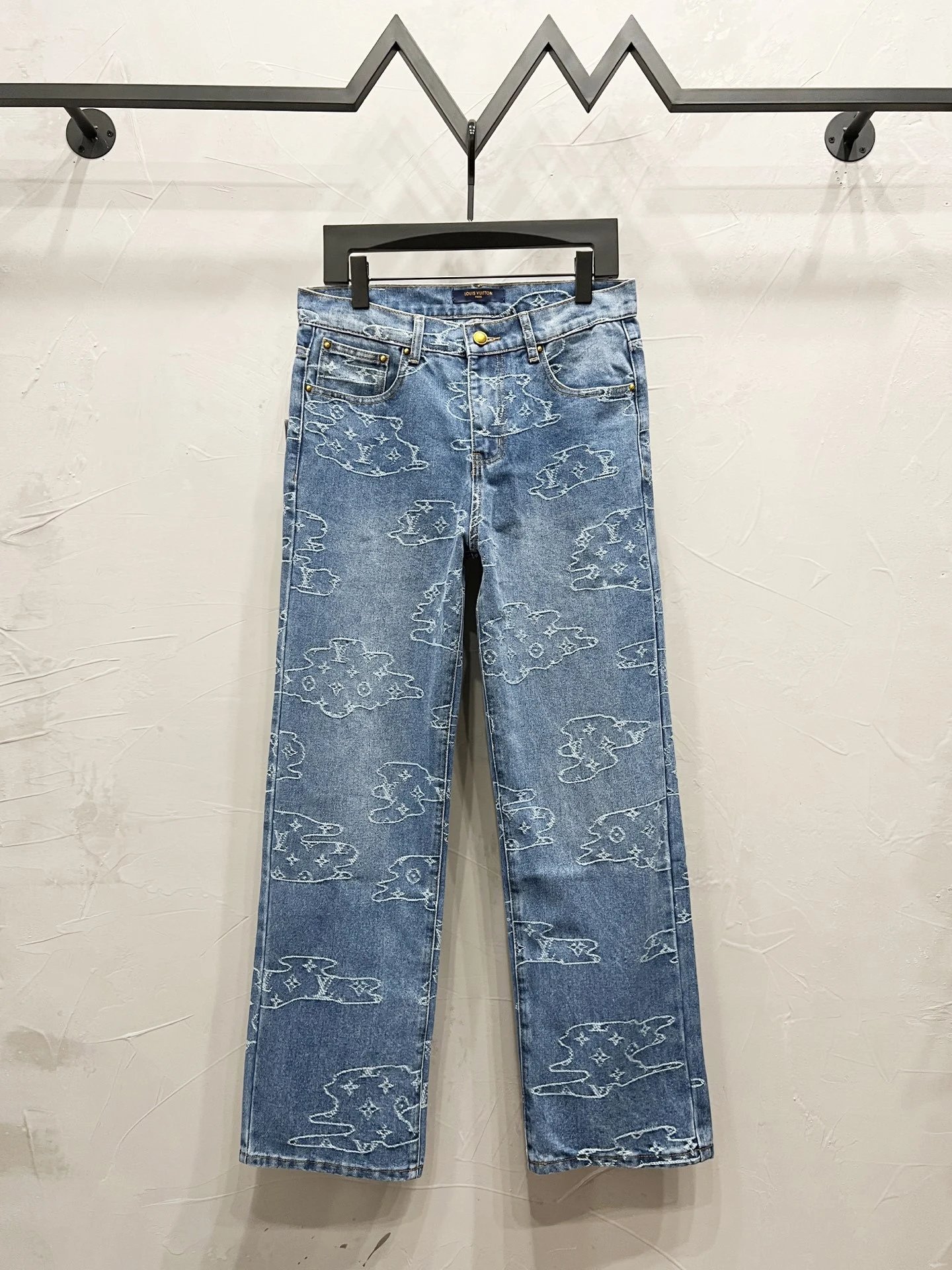Louis Vuitton Patterned Denim Jeans — M900