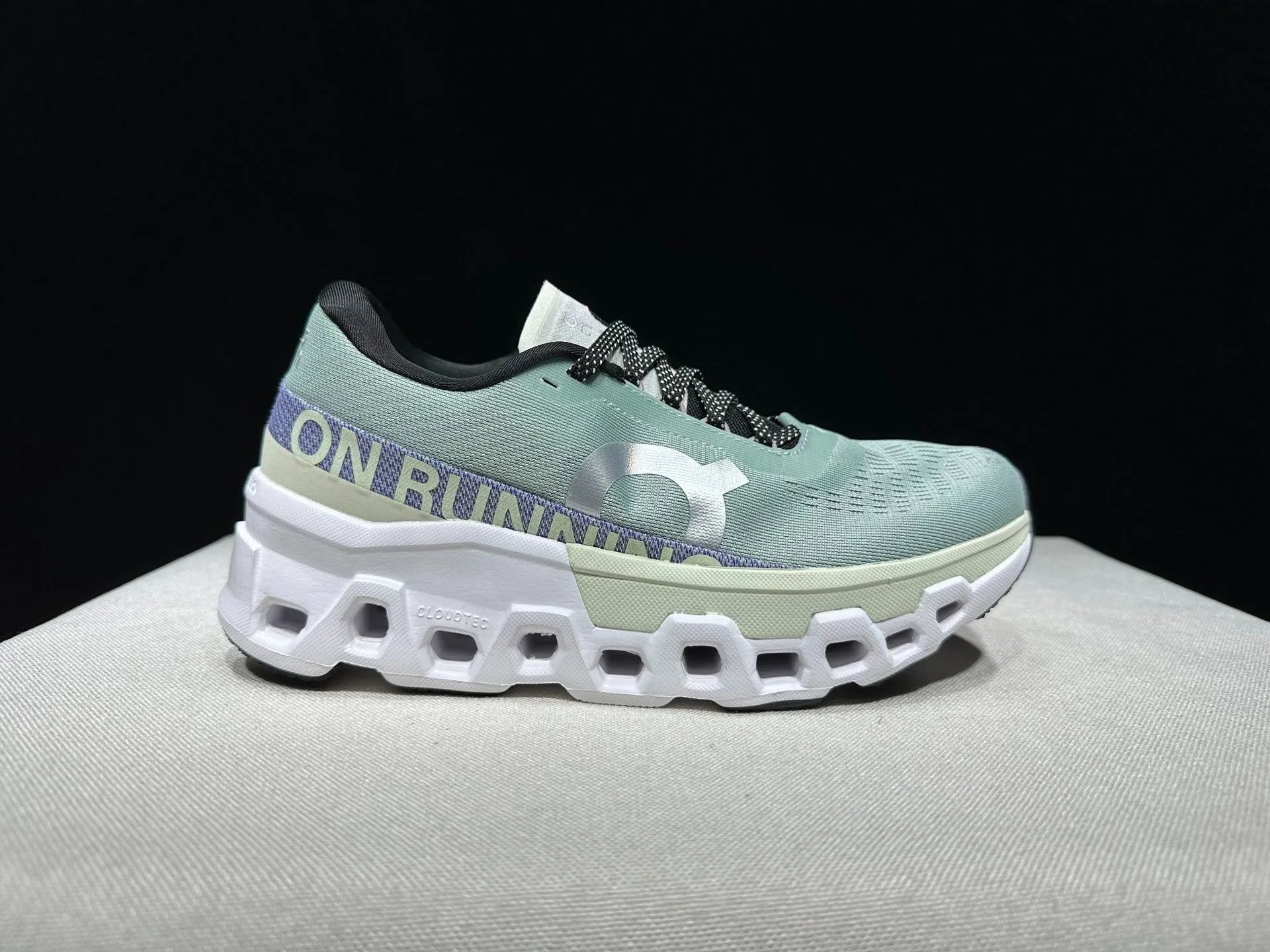 On Sneakers Cloudmonster 2 — Style 19