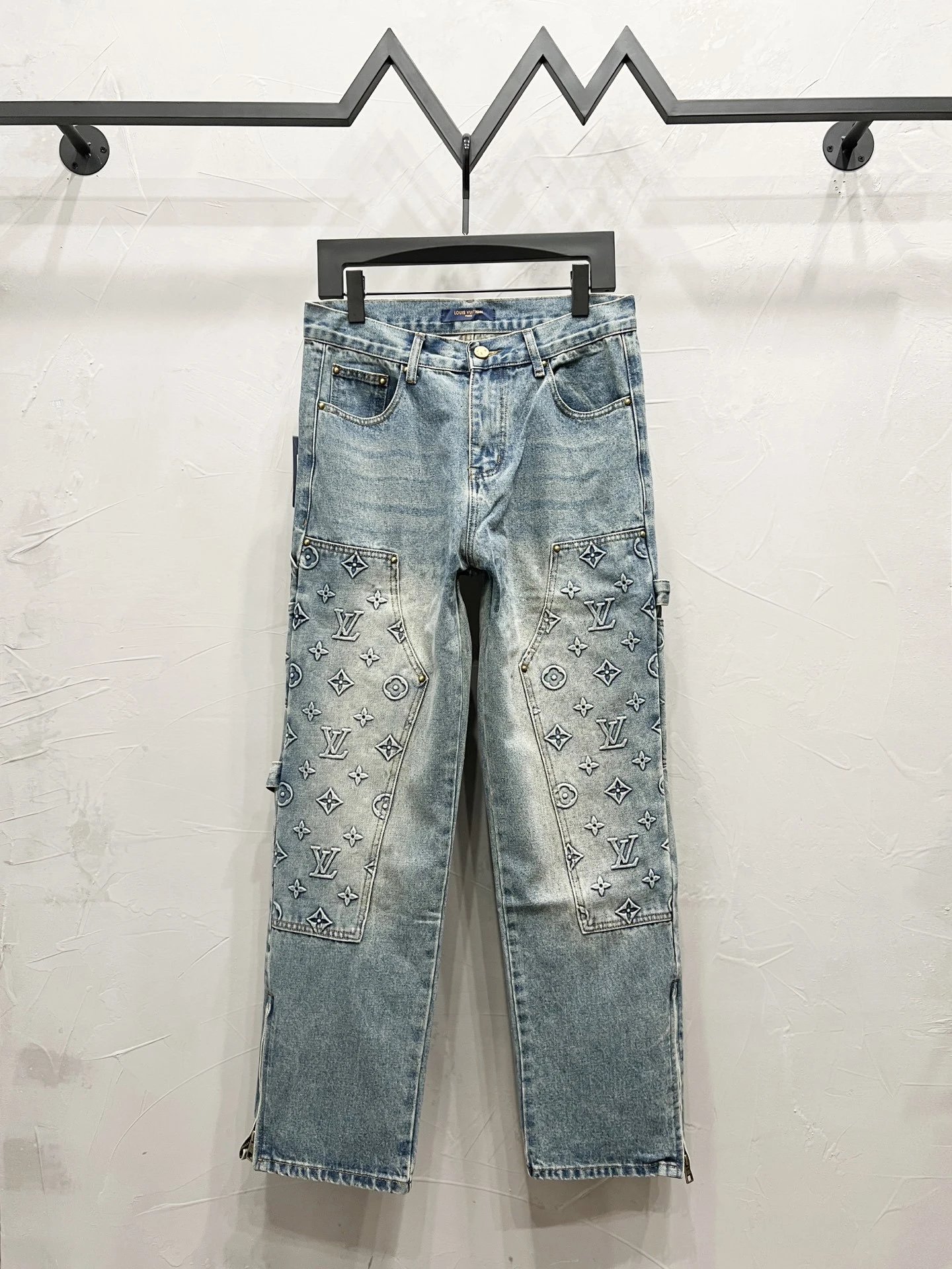 Louis Vuitton Patterned Denim Jeans — M907
