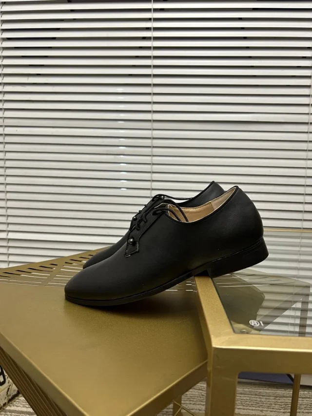 Christian Louboutin Leather Shoes Lace-Up Derby with Round Stud Details product detail image 4