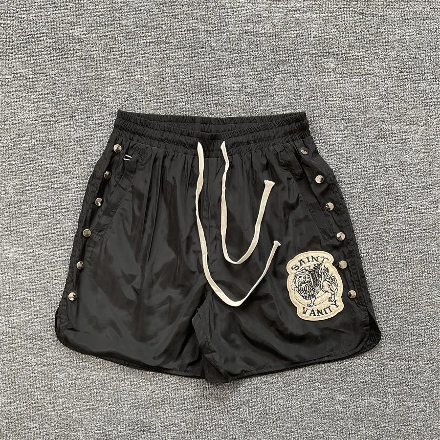 Saint Vanity Shorts Drawstring with embroidered patch and side rivets — Black