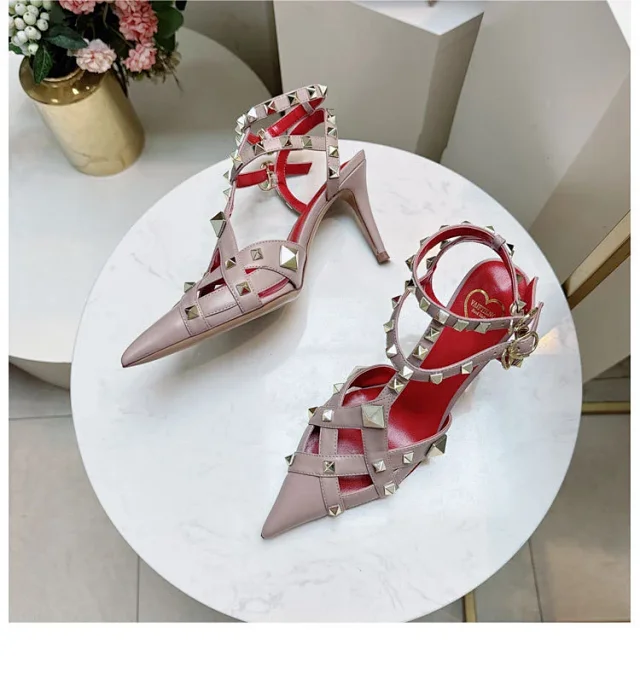 Valentino Garavani Sandals Rockstud pointed-toe caged ankle-strap high-heel product detail image 20