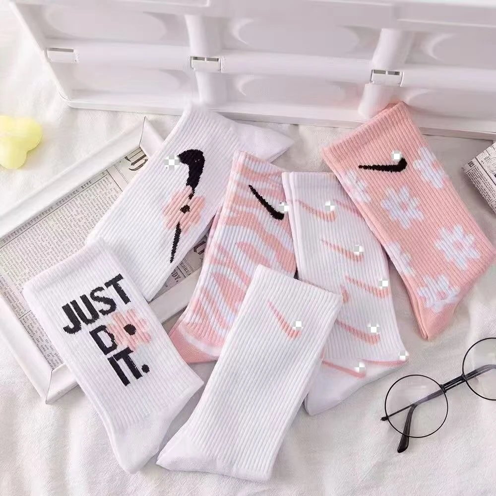Nike Socks Cherry Blossom Crew image 3