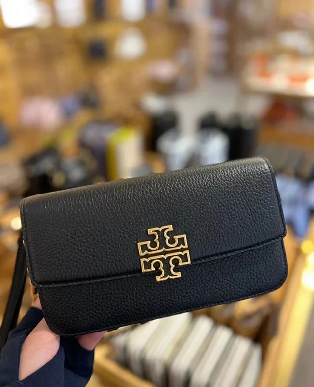 Tory Burch Crossbody Bags Small pebbled-leather flap bag with chain strap and Double T logo product detail image 3