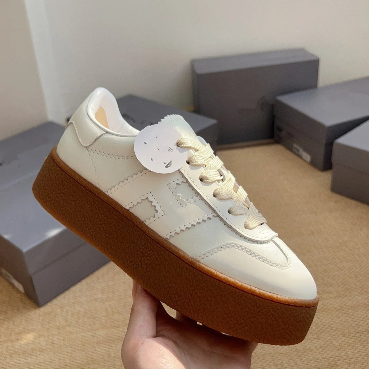 Hogan Sneakers Low-Top Platform with H Side Logo image 3