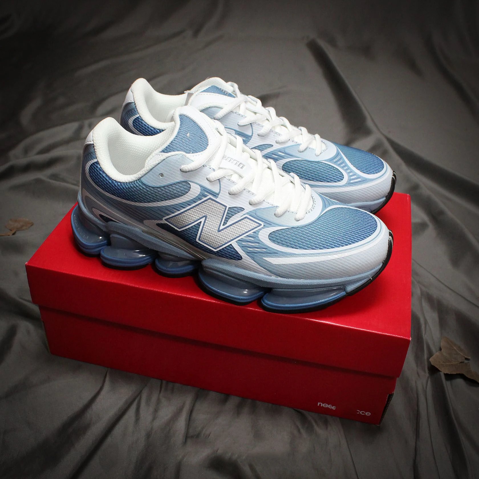 New Balance Sneakers 2000 Air-Cushion — 16