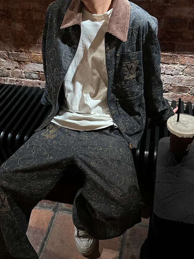 Louis Vuitton Patterned Denim Jeans product detail image 3