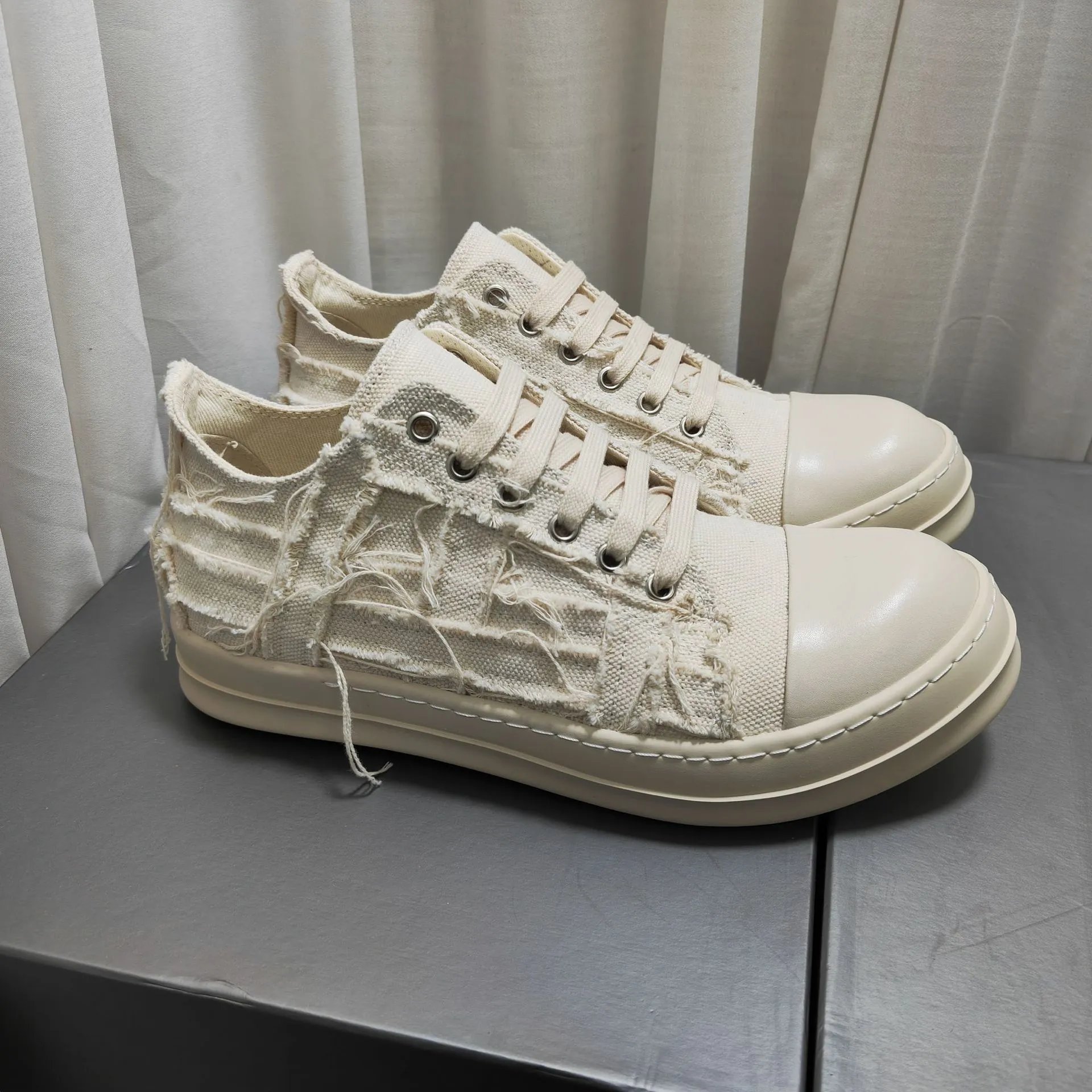 Unbranded Sneakers High-Top Distressed Canvas Lace-Up with Side Zipper — White low-top