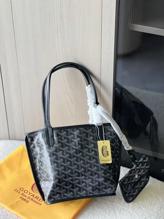 Goyard Handbags Mini tote bag with detachable pouch product detail image 8