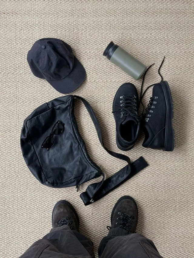 Unbranded Leather Shoes Low-Top Lace-Up with Metal D-Ring Eyelets and Lug Sole product detail image 12