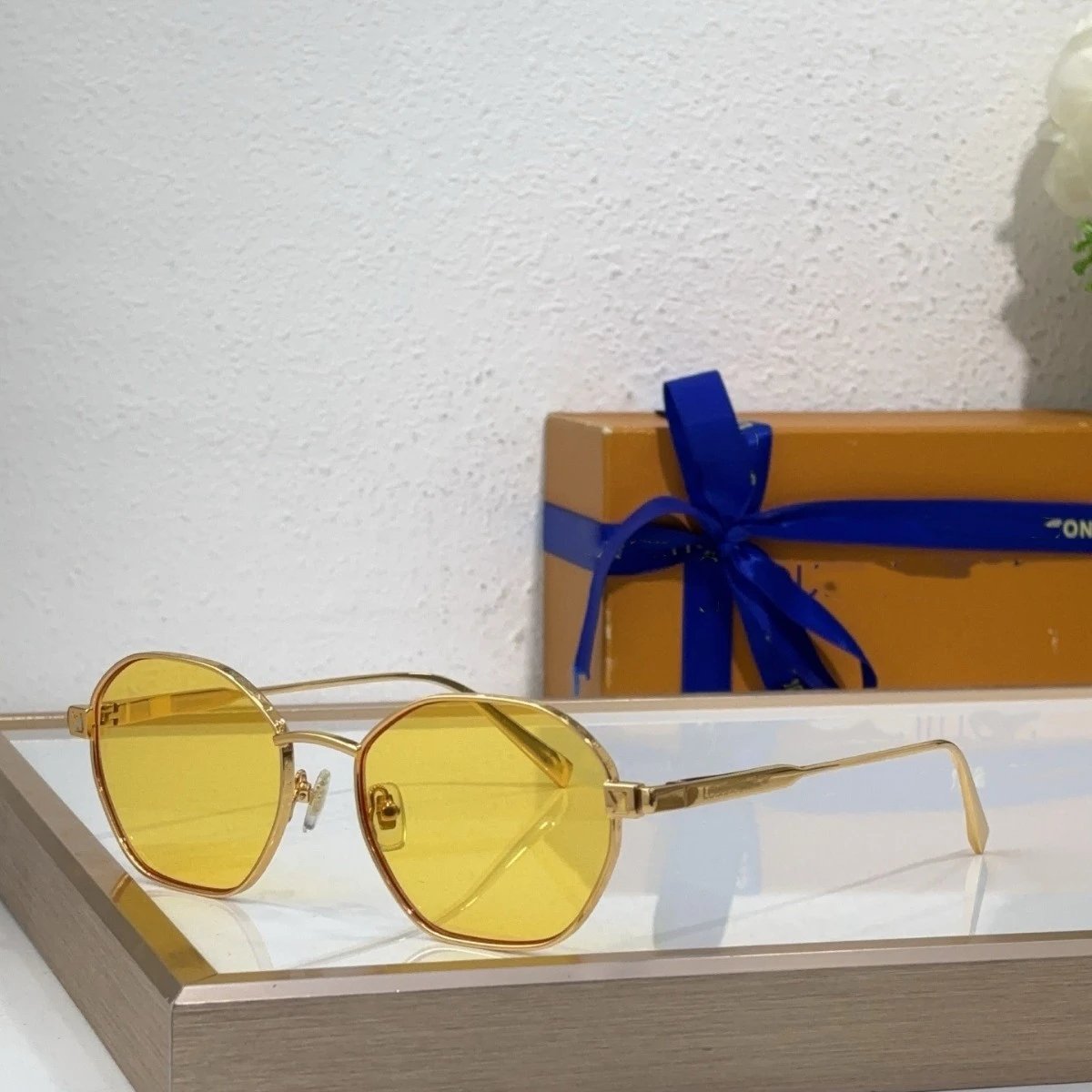 Louis Vuitton Eyewear Z2193U Geometric Metal-Frame Sunglasses image 3