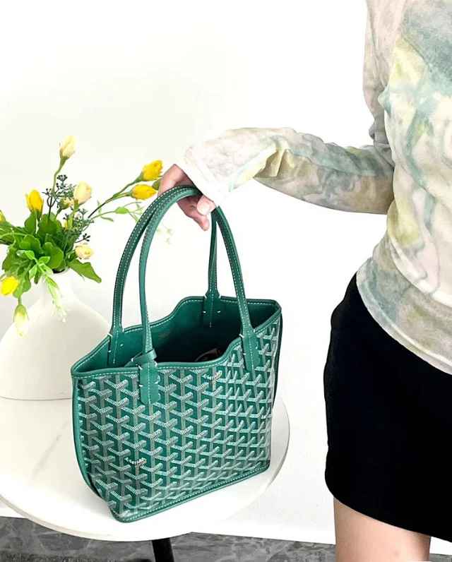 Goyard Handbags Mini tote bag with detachable pouch product detail image 6