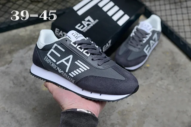 EA7 Emporio Armani Sneakers Low-top lace-up logo product detail image 5