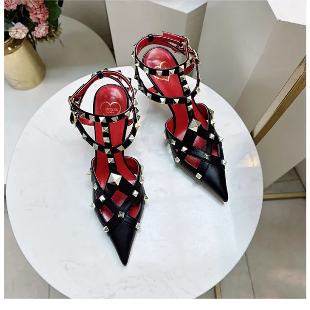 Valentino Garavani Sandals Rockstud pointed-toe caged ankle-strap high-heel product detail image 11