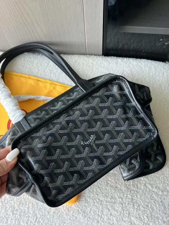 Goyard Handbags Mini tote bag with detachable pouch product detail image 11