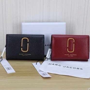 Marc Jacobs Wallets & Card Holders Compact bifold wallet with gold Double J hardware image 1