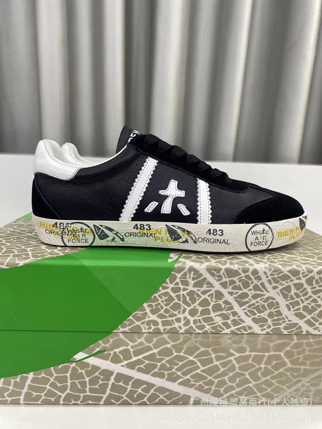 Premiata Sneakers Low-Top Lace-Up with Contrast Logo Appliqué product detail image 4