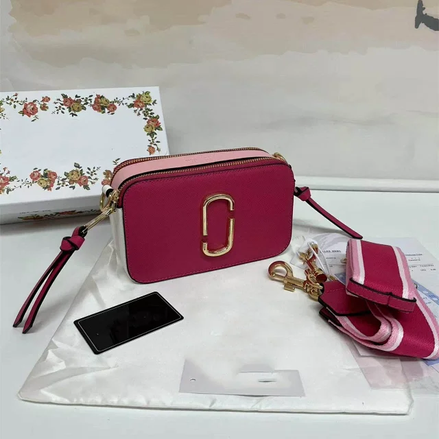 Marc Jacobs Crossbody Bags Snapshot camera bag with double-J hardware and wide logo strap product detail image 9