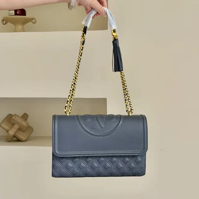 Tory Burch Shoulder Bags Quilted flap bag with chain strap and tassel product detail image 11