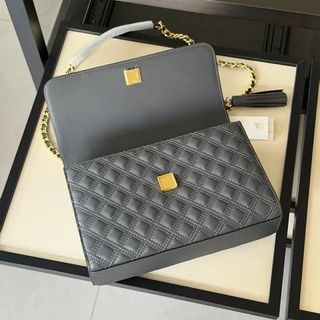 Tory Burch Shoulder Bags Quilted flap bag with chain strap and tassel product detail image 14