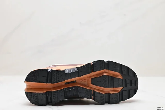 On Sneakers Cloudwander Waterproof product detail image 10