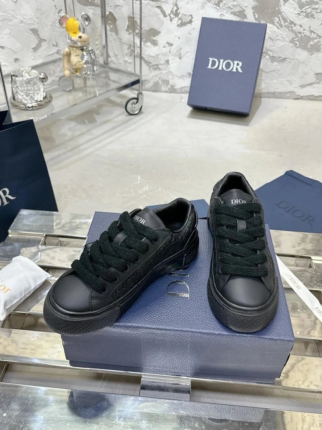 Dior Sneakers B33 low-top lace-up with Oblique panels — Black