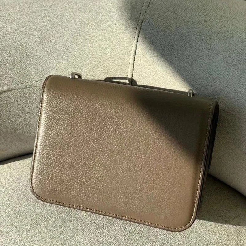 Tory Burch Crossbody Bags Double T Logo Pebbled Flap Bag image 2