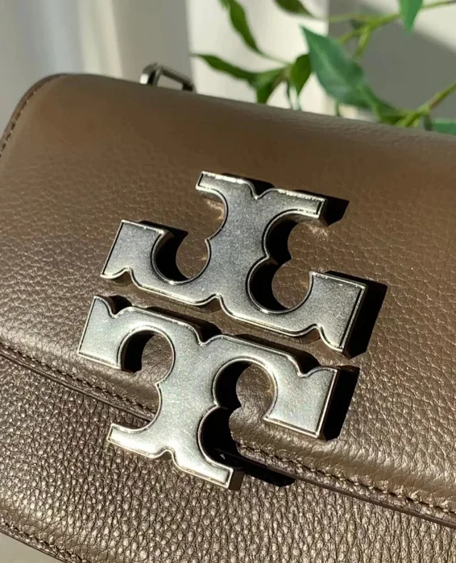 Tory Burch Crossbody Bags Double T Logo Pebbled Flap Bag product detail image 12