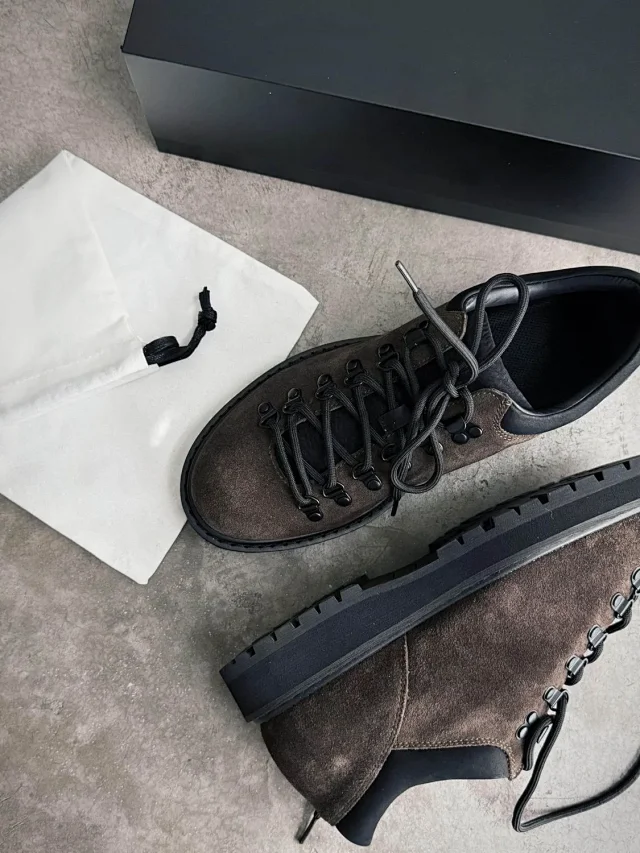 Unbranded Leather Shoes Low-Top Lace-Up with Metal D-Ring Eyelets and Lug Sole product detail image 7